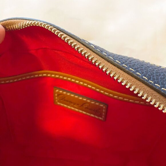 Dooney & Bourke Camera Zip Crossbody Bag. New. Authentic. - Picture 9 of 11